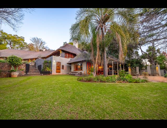 5 BEDROOM FREEHOLD FOR SALE IN NORTHCLIFF